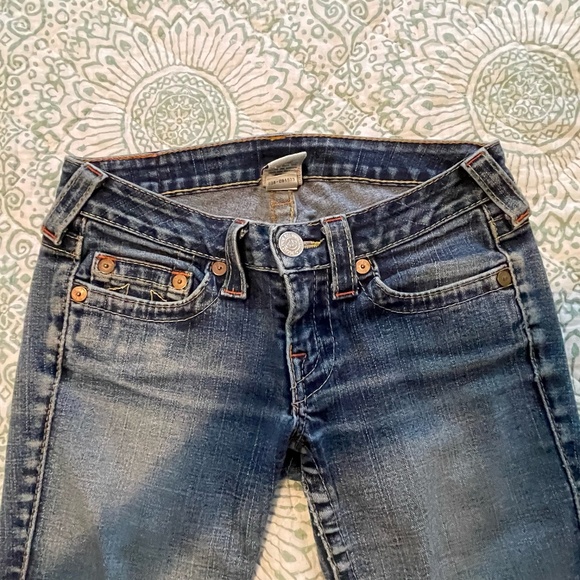 TRUE RELIGION denim jeans -- low rise -- size 26 - Picture 5 of 10